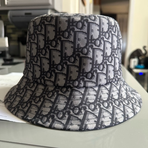 DIOR BUCKET HAT MIZZA REVERSIBLE HAT - Picture 2 of 13